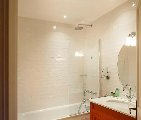 La Petite Folie Bed & Breakfast