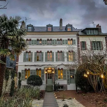 La Petite Folie Отель типа 