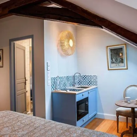 La Petite Folie Bed & Breakfast Honfleur