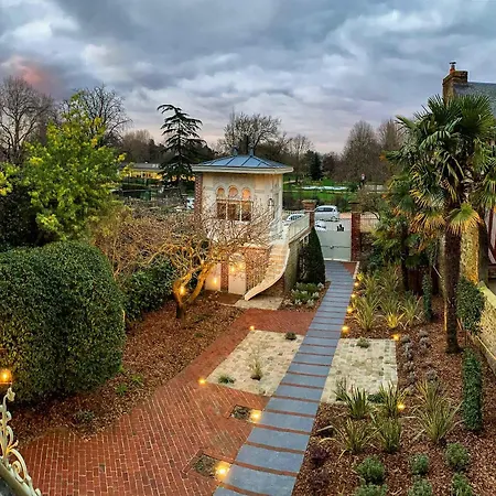 ベッド・アンド・ブレックファスト La Petite Folie 3*