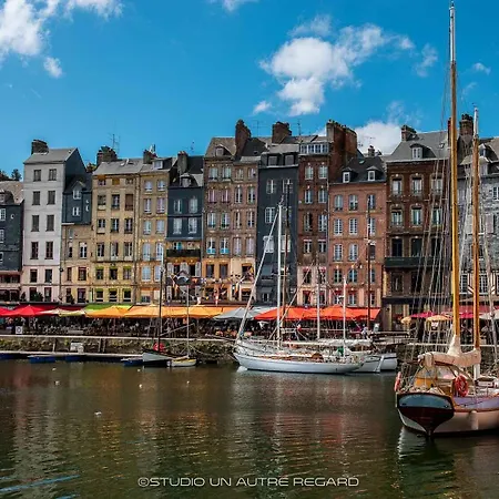 La Petite Folie ベッド・アンド・ブレックファスト 3*