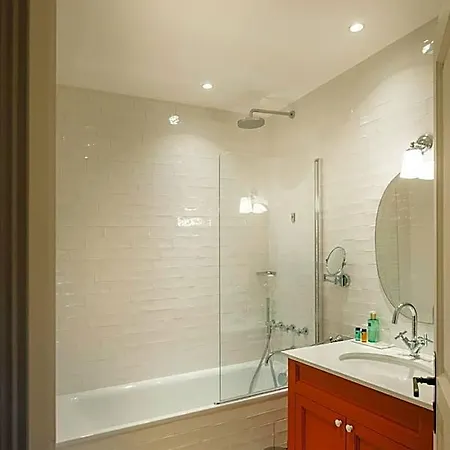 La Petite Folie Bed & Breakfast 3*