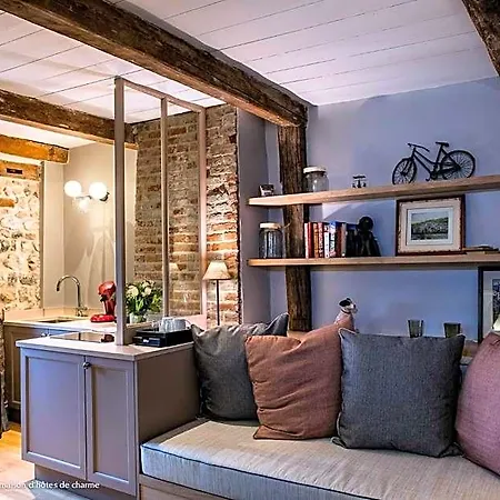 La Petite Folie Bed & Breakfast