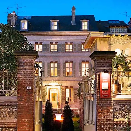 Bed & Breakfast La Petite Folie 3*
