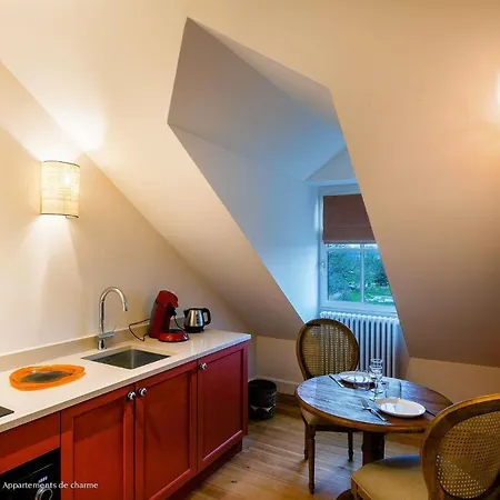 לינה וארוחת בוקר La Petite Folie