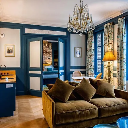 לינה וארוחת בוקר La Petite Folie הונפלר