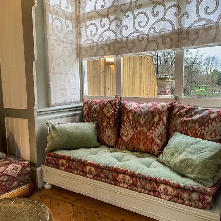 ベッド・アンド・ブレックファスト La Petite Folie オンフルール